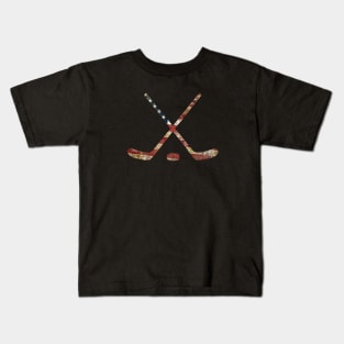 HOCKEY STICKS WITH AMERICAN FLAG Kids T-Shirt